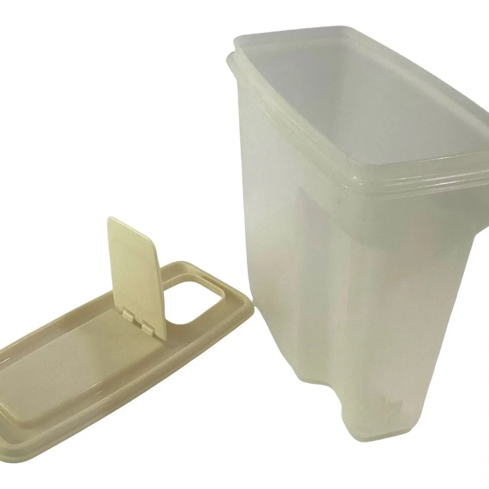 Vintage USA Rubbermaid Servin Saver Cereal Food Pasta Container Keeper #3 13 Cup